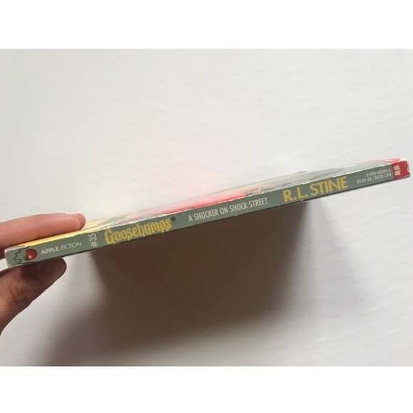Goosebumps Paperback Book #35 Shocker on Shock Street RL Stine - Picture 2 of 4
